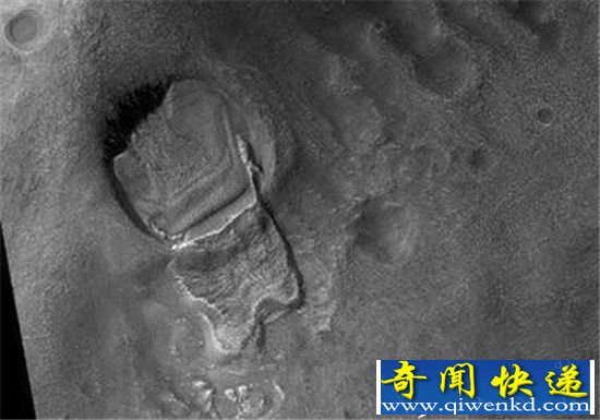 NASA曝光:火星惊现微笑火山口图像揭秘!