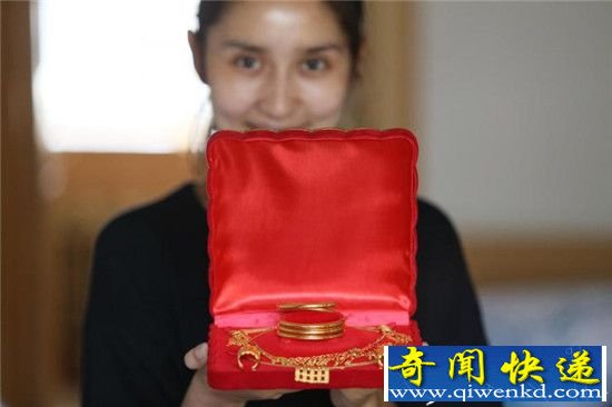 最美的维吾尔族现代婚礼 念尼卡仍为人们所重视