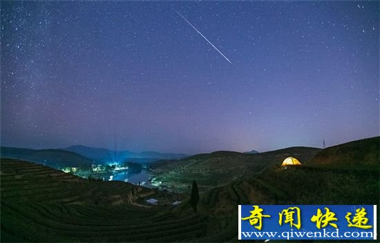 不可思议!雾霾之上的流星竟然这么美!