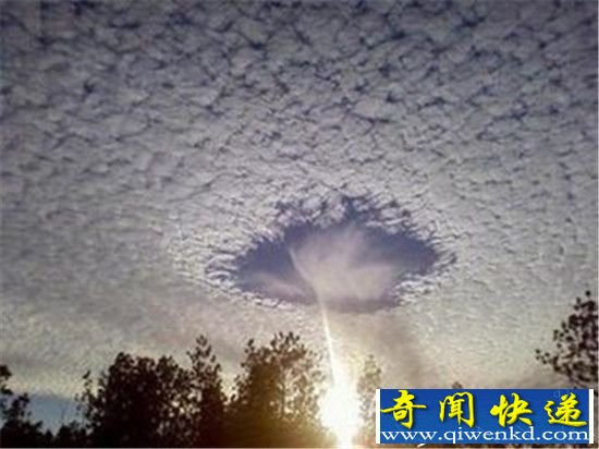 南极上空突现时空隧道 竟是外星人故意曝光的?