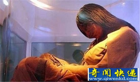 3000年女尸离奇复活会呼吸 产下14斤男婴后死亡