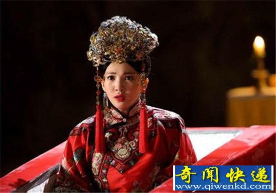 古墓发现4000年鲜活女尸诡异复活 眉眼含笑惊呆了