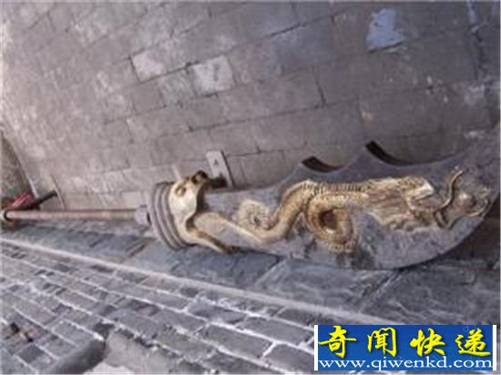 关羽墓出土青龙偃月刀 和两具神秘女尸体!
