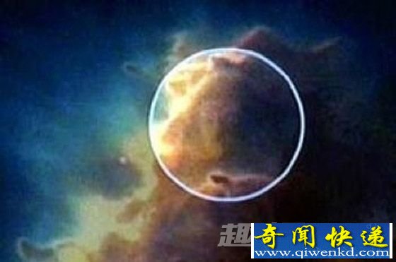 星云中真的出现了一张很大的人脸