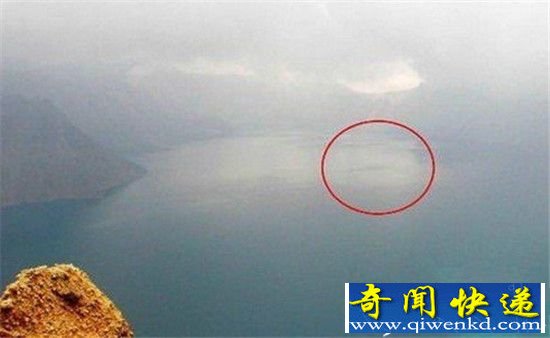 中国十大水怪聚集地:长白山天池水怪现真身