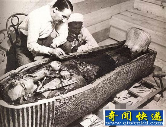 埃及法老图坦卡蒙 尸体曾在棺材里自燃