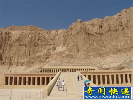 金字塔诅咒之谜:挖掘者感染恐怖传染病