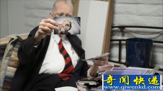 前洛马设计师曝美机密照:美政府与外星人关系亲密