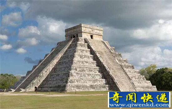 金字塔都是外星人杰作?方便UFO来往地球