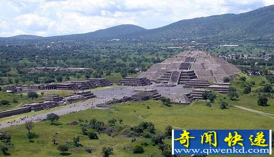 外星人史前超文明:建造月亮金字塔