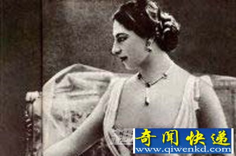 致命魅惑:美女间谍诱惑男人的五大手段