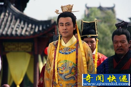 中国古代奇葩癖好:偷看宫女洗澡摔下房檐