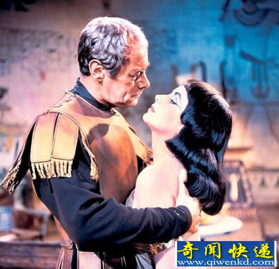 揭秘:埃及艳后究竟死于何人之手?