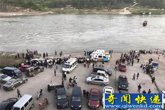 母亲跳河救女2人被冲走 危急时刻奋不顾身可惜现实太残忍