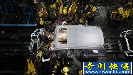 恼羞成怒的机器人 众目睽睽下将人类电死
