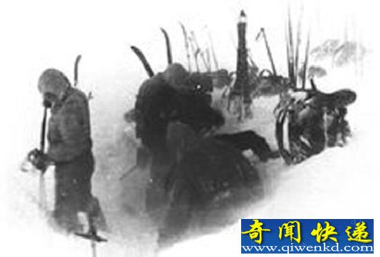 9人户外雪山生存离奇暴毙 尸检中测出放射性物质