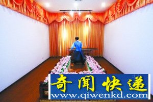 年轻女入殓师:首次接触尸体以为被咬 男友很支持