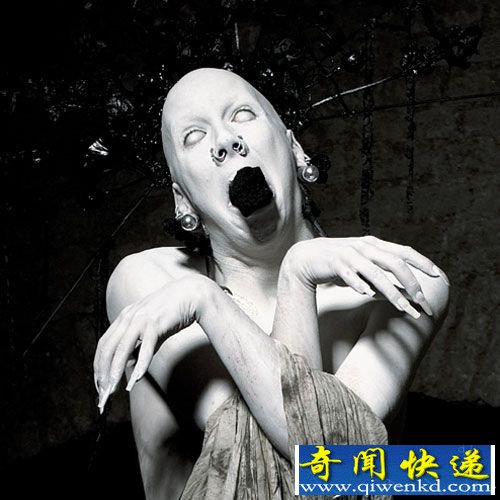 “永恒沉睡”的视觉盛宴 惨白裸体阐述德国神秘哲学