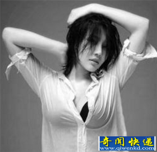 余罪大嫂徐冬冬晒出傲人身材 娱乐圈第一美胸引人犯罪
