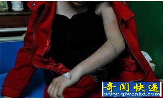 女孩被同学围殴2小时 扇嘴巴踢下体划伤手臂只是因为这个?