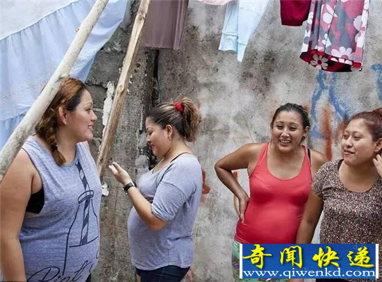 为了赚钱 这些女人出卖了自己的子宫