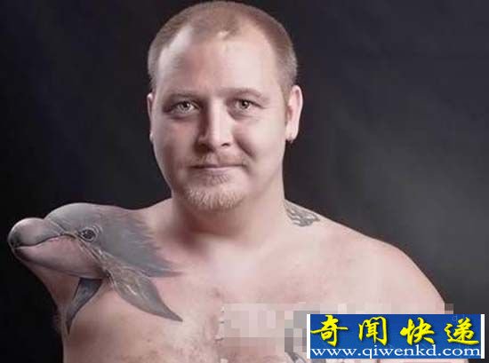 盘点世界上十大最奇葩纹身 眼球纹身听上去就很疼