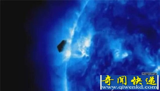 NASA直播宇航员与外星人飞船擦身而过!