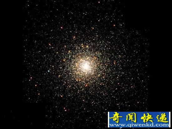 发现宇宙最古老星系 质量为太阳1000万亿倍