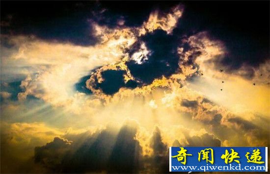 上帝之眼竟是平行宇宙连接虫洞入口