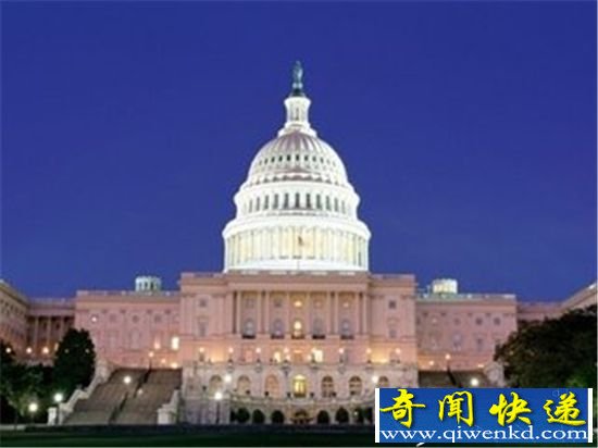 金字塔竟是外星人飞船 美军月球基地曝光