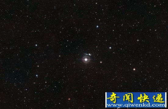 哈勃带给我们宇宙视觉盛宴 激烈的星系吞噬大战