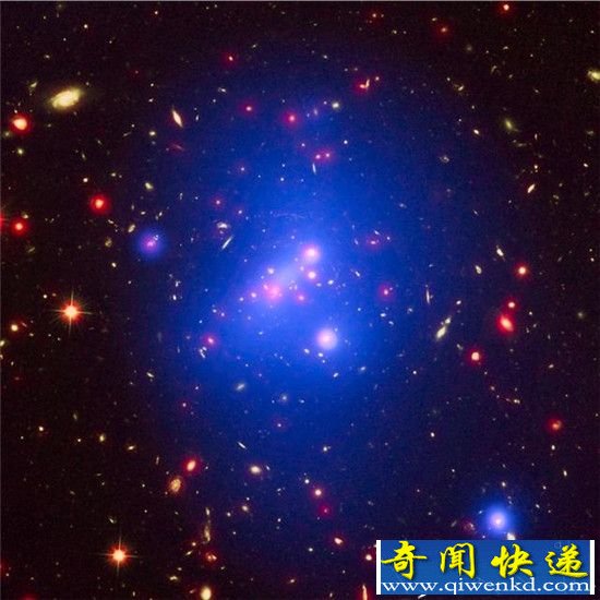 由90%暗物质组成 堪称宇宙之最的星系团