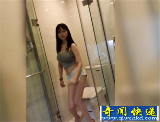 女主播厕所小便直播挑逗 比黄鳝门还要劲爆十万人围观
