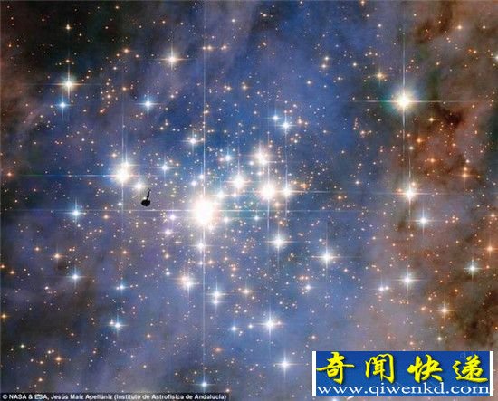 哈勃太空望远镜拍到银河系最绚丽星团:最明亮!