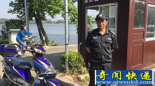 两男子救人拍视频:施救视频遭质疑