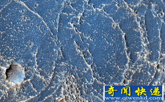 最佳太空美图:壮观的火星艾彻斯裂谷