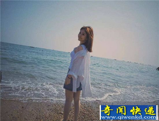 冯提莫曾被镇江会计打赏百万一夜成名 吃精门黑历史被扒太淫荡!