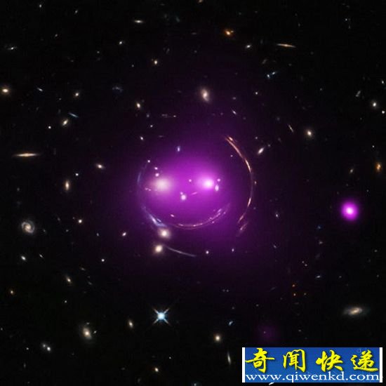 宇宙太空美图:波浪云和“星系微笑”