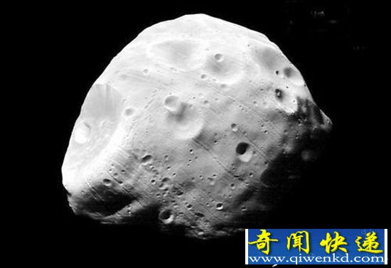 火卫一凹槽结构暗示 曾不断遭受火星引力摧残