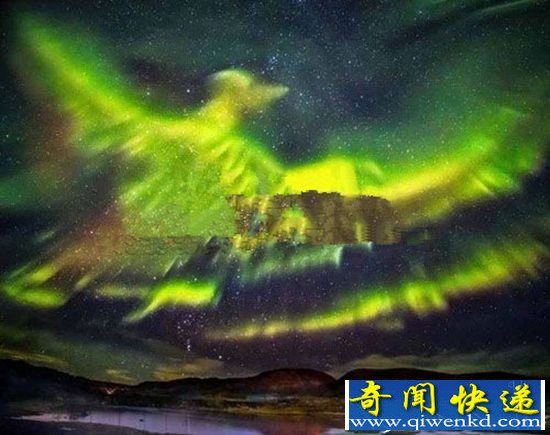 揭秘极光神秘面纱 冰岛惊现唯美凤凰极光景象