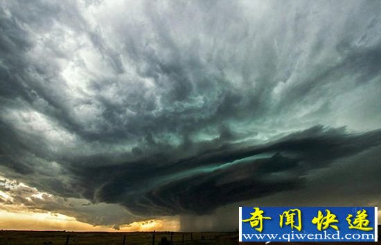 美国男子追风暴成瘾 坚持四年常能死里逃生