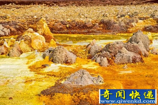 埃塞俄比亚硫磺泉 呈黄金色彩如梦幻仙境
