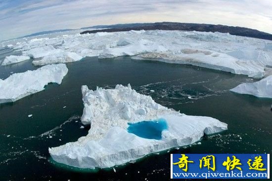 南极冰川加速融化引担忧 每年消失3000亿吨