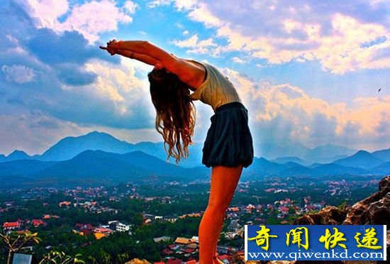 开启横穿亚洲的奇妙瑜伽之旅 一个瑜伽旅行者