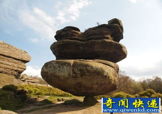 奇特"神石":小石头有大力量 支撑200吨巨石