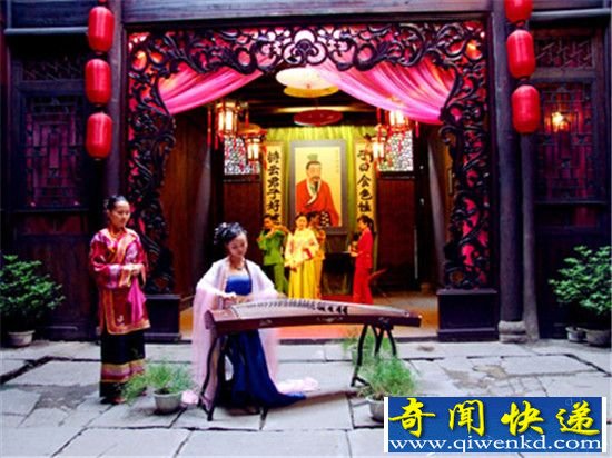 �Ŵ�������¥��Ů�����ϸ���� ���ֹ�������