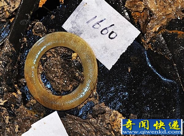 北京两千年古墓挖出神龟 千年西汉古墓!