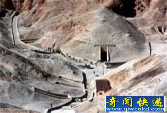 千年古墓的诅咒 沉睡千年的古墓女友