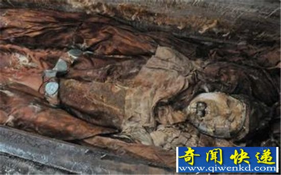 千年古墓挖出活女尸震惊全球 身份成迷!
