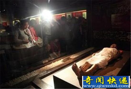长沙马王堆汉墓女尸千年不腐之谜!震惊全球